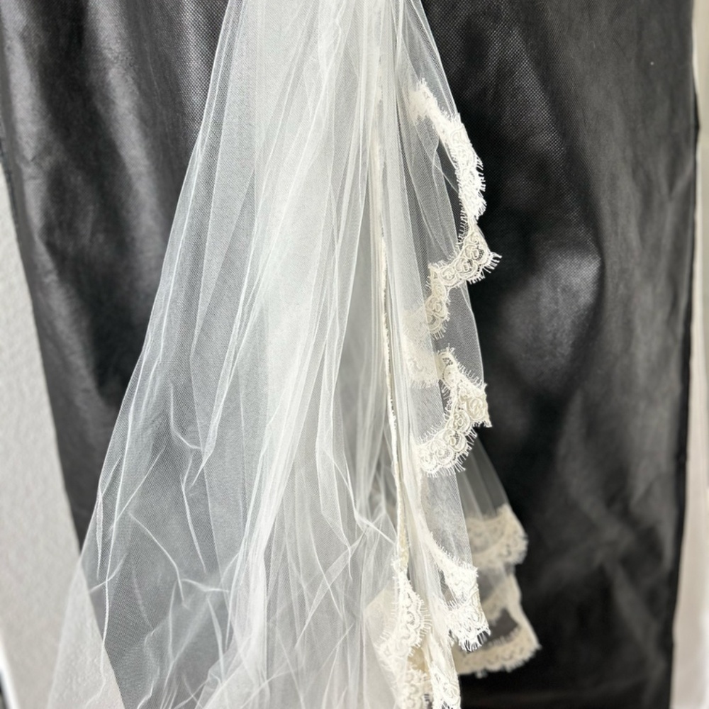 Sara Gabriel Cathedral Lace Trim Wedding Veil - BRAND NEW